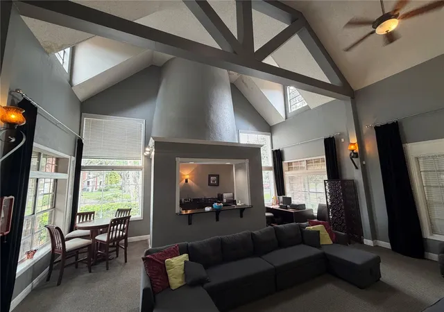 5th image of 10200 Gandy Blvd N #512, Saint Petersburg, FL 33702 | MLS# TB8536486