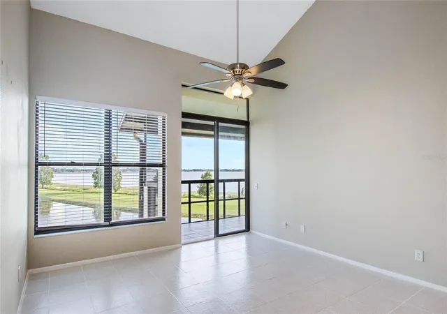 3rd image of 410 Laurel Cove Wy, Winter Haven, FL 33884 | MLS# O6431351