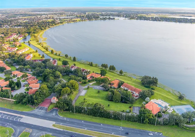33rd image of 410 Laurel Cove Wy, Winter Haven, FL 33884 | MLS# O6431351