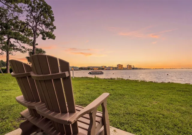 2nd image of 2700 Bayshore Blvd, DUNEDIN, FL 34698