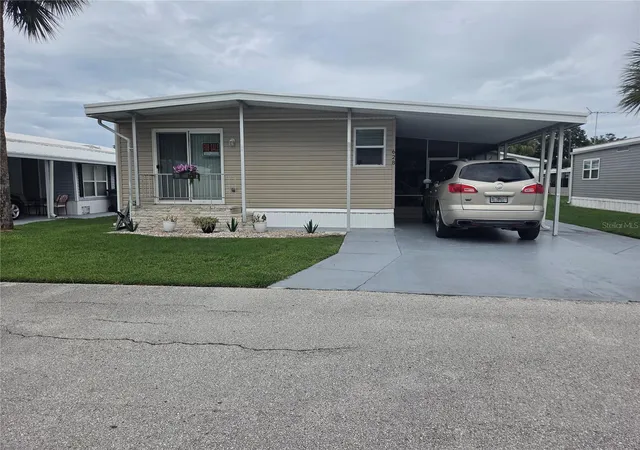 Manufactured home for sale at 628 Lakeside Ranch Ln, WINTER HAVEN, FL 33881 | MLS# P4939529
