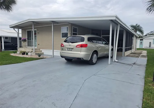Photo 2 of Manufactured home for sale at 628 Lakeside Ranch Ln, Winter Haven, FL 33881 | MLS# P4939529 | Listing updated on 2026-08-17