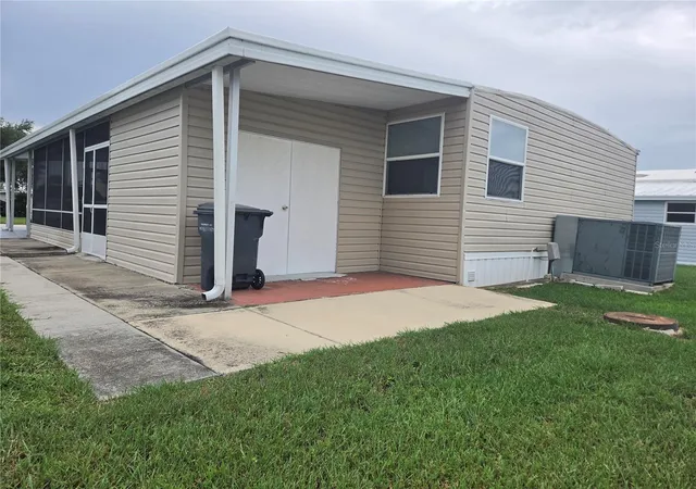 Photo 3 of Manufactured home for sale at 628 Lakeside Ranch Ln, Winter Haven, FL 33881 | MLS# P4939529 | Listing updated on 2026-08-17