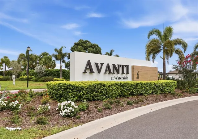 Photo 3 of Townhouse for sale at 6340 Silverstar Dr, Sarasota, FL 34240 | MLS# N6145283 | Listing updated on 2026-09-05