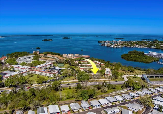 Photo 2 of Townhouse for sale at 2700 Bayshore Blvd #588, Dunedin, FL 34698 | MLS# TB8536554 | Listing updated on 2026-08-18