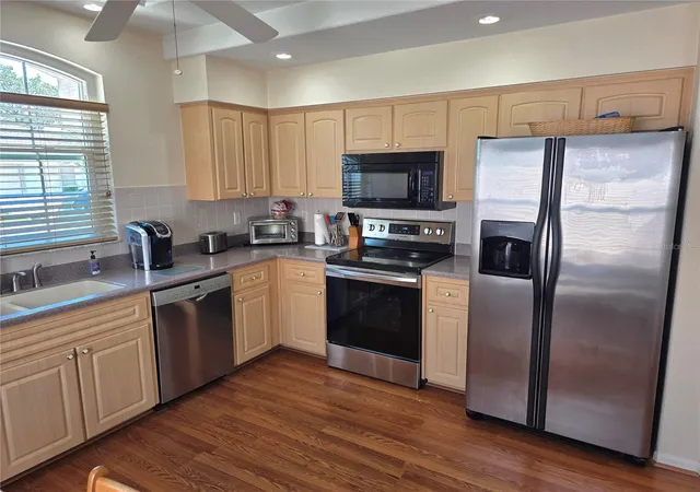 Photo 3 of Single family home for sale at 225 Royal Palm Way, Spring Hill, FL 34608 | MLS# W7888342 | Listing updated on 2026-08-07