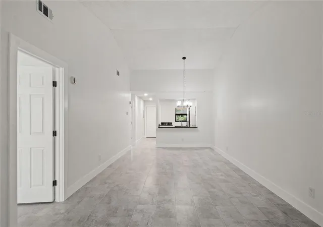 4th image of 7828 Niagara Ave #322, Tampa, FL 33617 | MLS# TB8536578