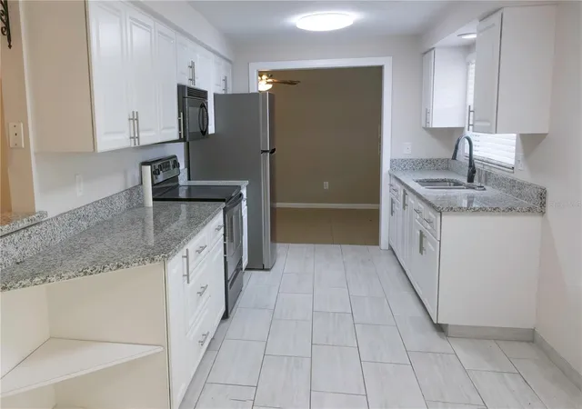 Photo 3 of Single family home for sale at 5333 Duncanwood Dr, Sarasota, FL 34232 | MLS# A4702267 | Listing updated on 2026-09-10