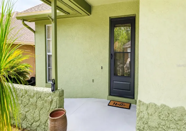 Photo 3 of Single family home for sale at 1350 Palo Alto Ct, Winter Springs, FL 32708 | MLS# O6431416 | Listing updated on 2026-10-09
