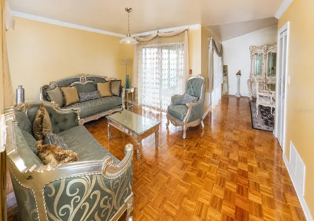 Photo 4 of Single family home for sale at 1350 Palo Alto Ct, Winter Springs, FL 32708 | MLS# O6431416 | Listing updated on 2026-10-09