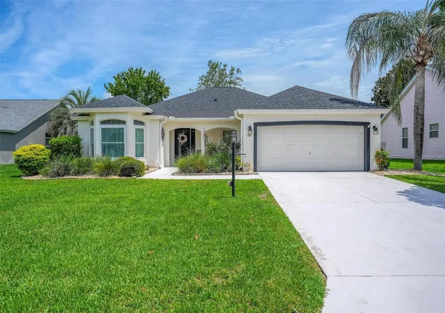 3rd image of 1511 Lavaca Ln, Lady Lake, FL 32159 | MLS# G5116150