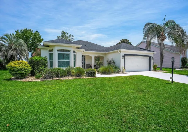 4th image of 1511 Lavaca Ln, Lady Lake, FL 32159 | MLS# G5116150