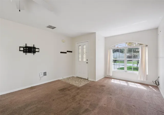 Photo 4 of Single family home for sale at 1601 Wyoming Ave, Saint Cloud, FL 34769 | MLS# O6431441 | Listing updated on 2026-08-20