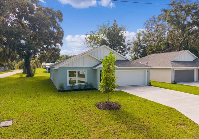 4th image of 768 Powell St, Wildwood, FL 34785 | MLS# OM729904