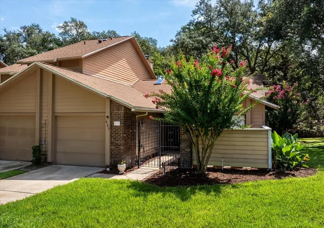 1st image of 437 Stanton Pl, Longwood, FL 32779 | MLS# O6431447
