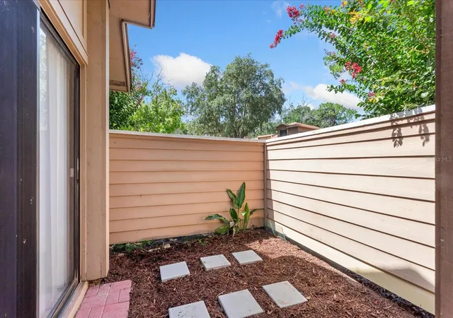 4th image of 437 Stanton Pl, Longwood, FL 32779 | MLS# O6431447
