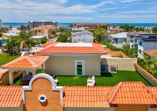 Photo 2 of Townhouse for sale at 138 175th Avenue E, Redington Shores, FL 33708 | MLS# TB8536626 | Listing updated on 2026-08-26