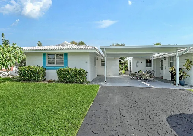 4th image of 1523 Lakeside Dr #15, Venice, FL 34293 | MLS# N6145285
