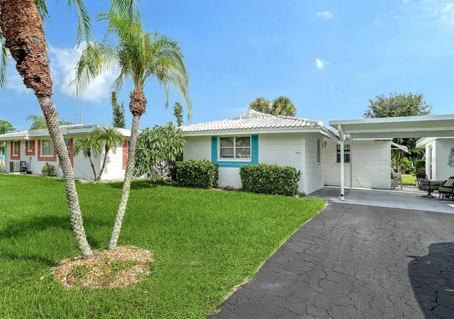 5th image of 1523 Lakeside Dr #15, Venice, FL 34293 | MLS# N6145285