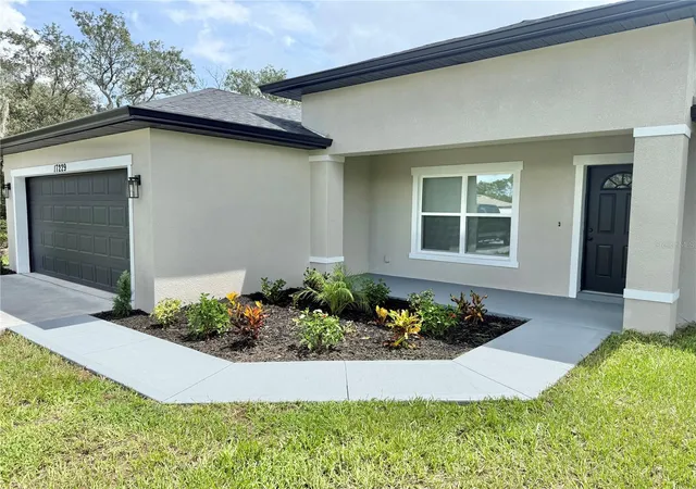 Photo 5 of Single family home for sale at 17229 SW 42nd Terrace, Ocala, FL 34473 | MLS# S5155189 | Listing updated on 2026-08-24