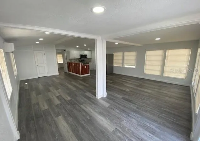 2nd image of 4851 W Gandy Blvd #B10L30, Tampa, FL 33611 | MLS# TB8536641