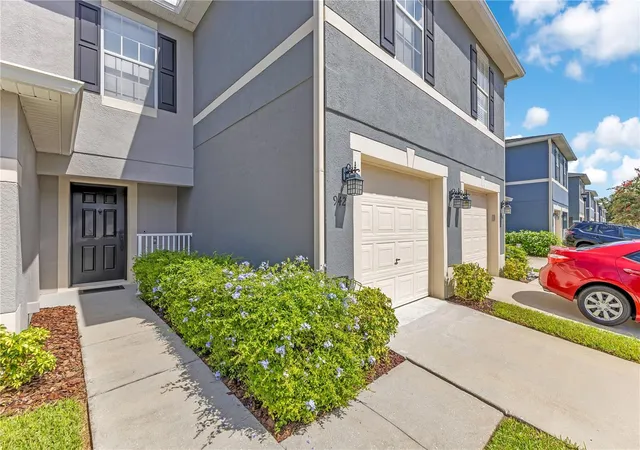 2nd image of 942 Coquina Rock St, Orlando, FL 32828 | MLS# O6431483