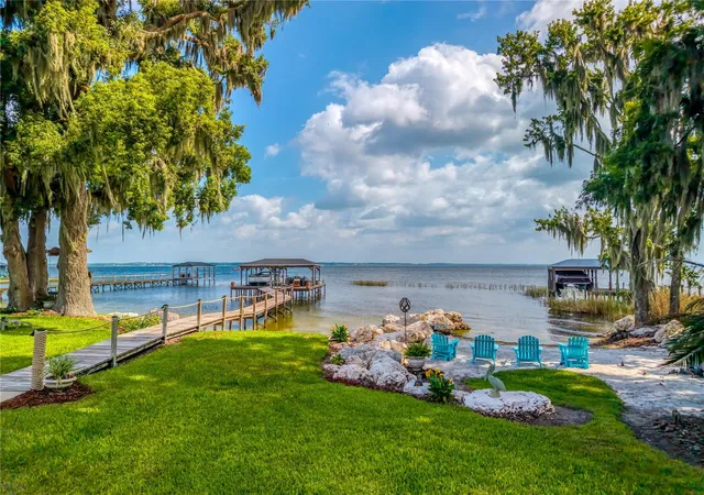 Photo 3 of Single family home for sale at 7311 Birds Nest Ct, Yalaha, FL 34797 | MLS# O6431492 | Listing updated on 2026-08-24