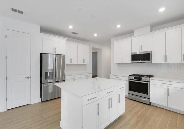 4th image of 18135 Cherished Loop, Bradenton, FL 34211 | MLS# A4702299
