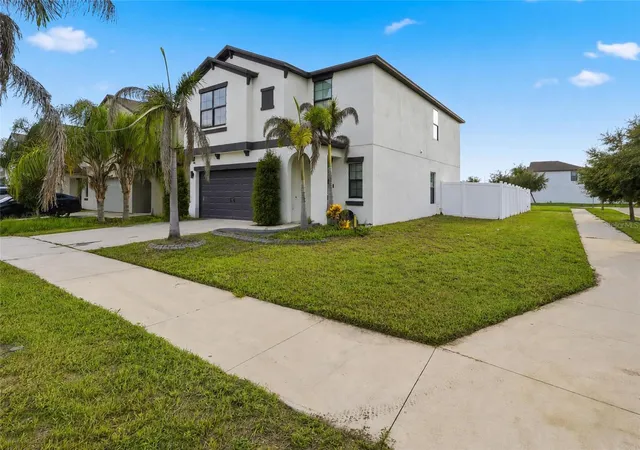 Photo 2 of Single family home for sale at 14801 Boulder Pass Pl, WIMAUMA, FL 33598 | MLS# TB8536666 | Listing updated on 2026-10-05