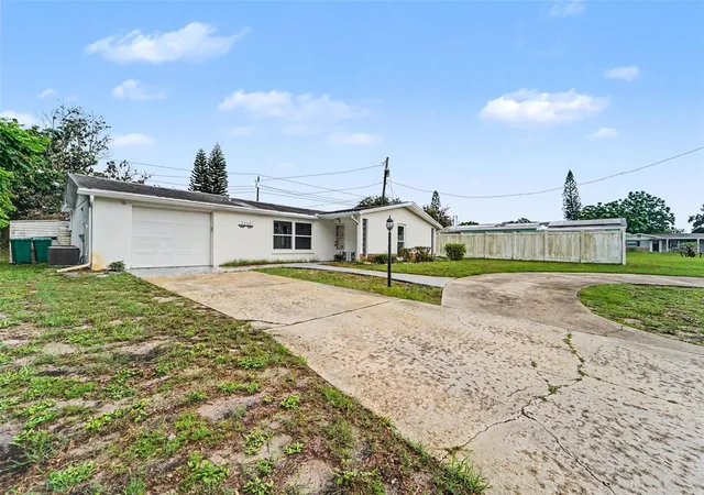 2nd image of 3536 Kimberly Oaks Dr, Holiday, FL 34691 | MLS# TB8536683