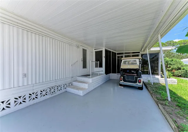 4th image of 4924 Oakland Hills Ave, Sarasota, FL 34234 | MLS# A4702304