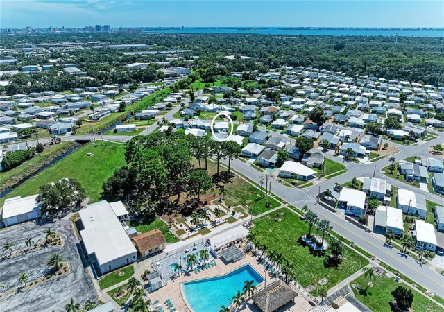 5th image of 4924 Oakland Hills Ave, Sarasota, FL 34234 | MLS# A4702304