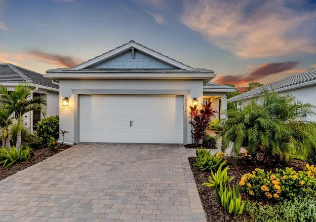 Photo 1 of Single family home for sale at 10374 Abaco Fls Dr, Englewood, FL 34223 | MLS# N6145287 | Listing updated on 2026-08-16