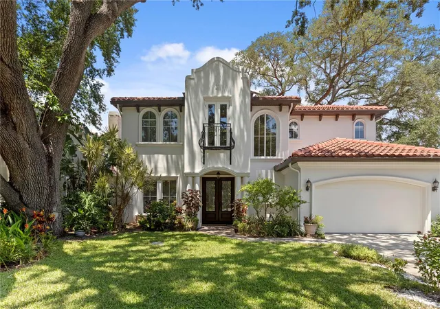 Photo 2 of Single family home for sale at 3911 W Dale Ave, Tampa, FL 33609 | MLS# TB8536713 | Listing updated on 2026-08-21