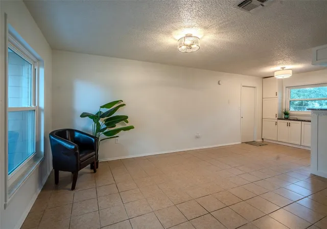 Photo 4 of Single family home for sale at 1049 Birch Blvd, Tavares, FL 32778 | MLS# G5116172 | Listing updated on 2026-10-06