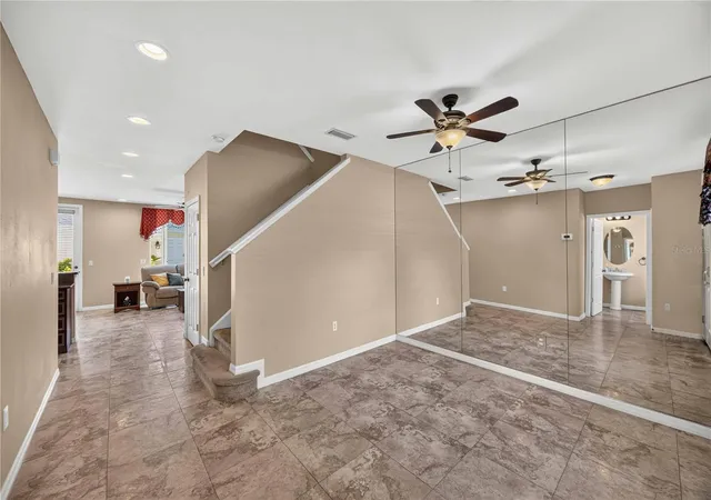 3rd image of 5653 Whitehead St, Bradenton, FL 34203 | MLS# A4702318