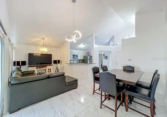 4th image of 3549 Spring Land Dr, Orlando, FL 32818 | MLS# O6431585