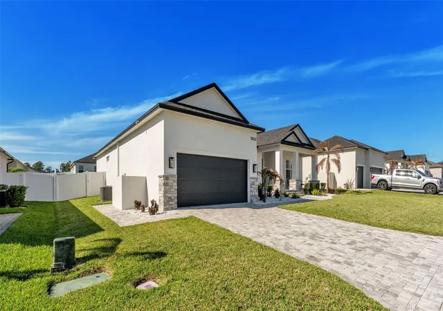 Photo 1 of Single family home for sale at 7013 Bentridge Dr, Lakeland, FL 33813 | MLS# R4911775 | Listing updated on 2026-09-05