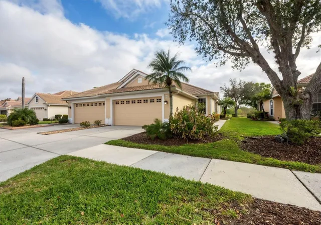 2nd image of 4301 Whispering Oaks Dr, North Port, FL 34287 | MLS# N6145288