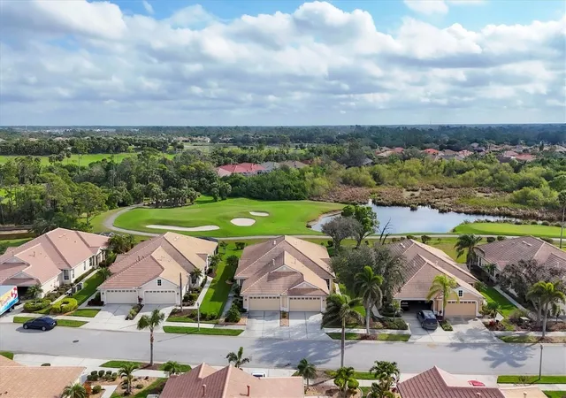 4th image of 4301 Whispering Oaks Dr, North Port, FL 34287 | MLS# N6145288