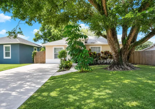 2nd image of 1120 11th Ave S, Saint Petersburg, FL 33705 | MLS# TB8536774