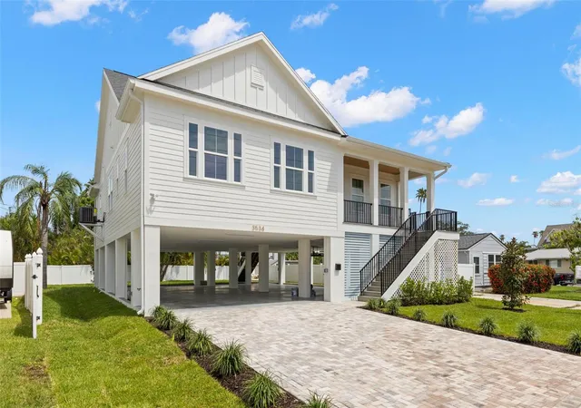 2nd image of 3534 Overlook Dr Ne, Saint Petersburg, FL 33703 | MLS# TB8536778
