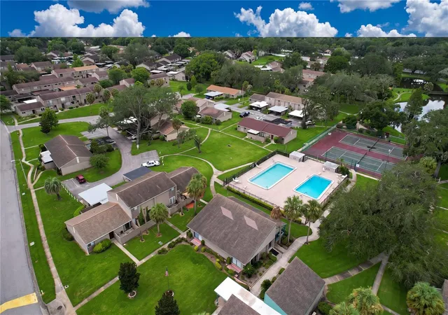 Photo 3 of Condo for sale at 7907 Sabal Dr, Temple Terrace, FL 33637 | MLS# TB8536780 | Listing updated on 2026-09-02