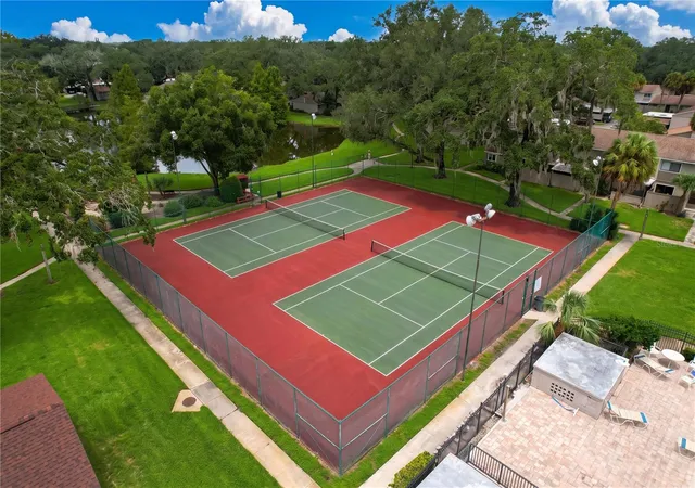 Listing Photo 5 - Condo for sale in building located at 7907 Sabal Dr, TEMPLE TERRACE, FL 33637