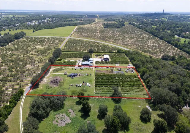 2nd image of 104 Egg Farm Rd, Lake Wales, FL 33859 | MLS# L4964104