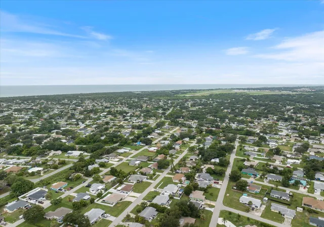 37th image of 3485 Roslyn Rd, Venice, FL 34293 | MLS# O6431654