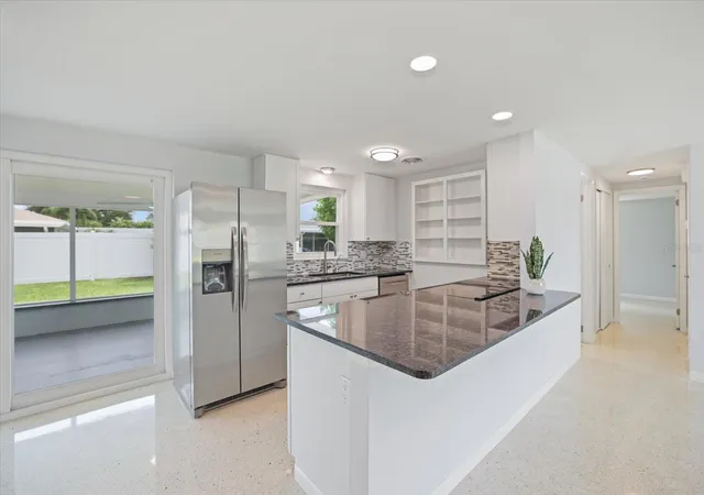 4th image of 3485 Roslyn Rd, Venice, FL 34293 | MLS# O6431654