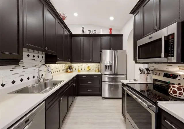 4th image of 1071 Topelis Dr, Englewood, FL 34223 | MLS# N6145289