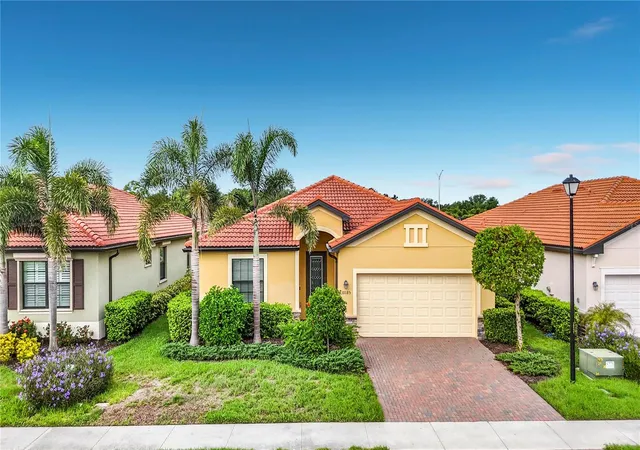 Photo 1 of Single family home for sale at 10185 Colubrina Dr, Venice, FL 34293 | MLS# O6431681 | Listing updated on 2026-09-02