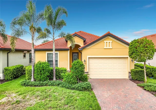 Photo 2 of Single family home for sale at 10185 Colubrina Dr, Venice, FL 34293 | MLS# O6431681 | Listing updated on 2026-09-02